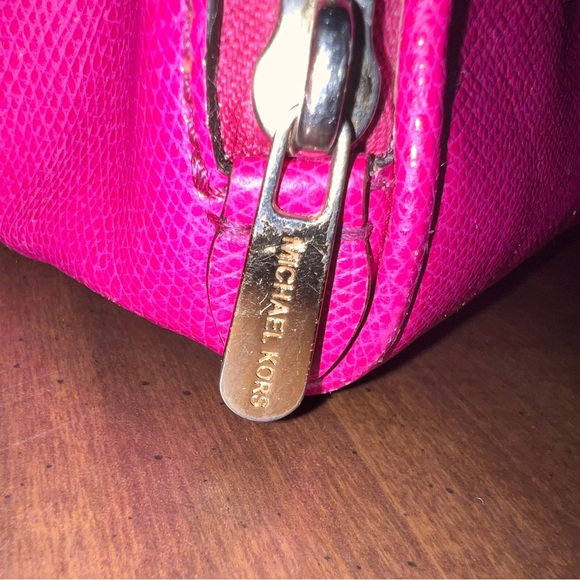 Michael Kors Hot Pink Crossbody Purse - Picture 7 of 10